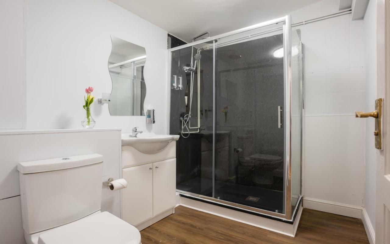 Habitación Cuádruple con baño privado